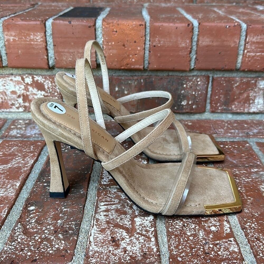 Good American The Standout Square Toe Strappy Sandal Nude Suede Heels Size 7